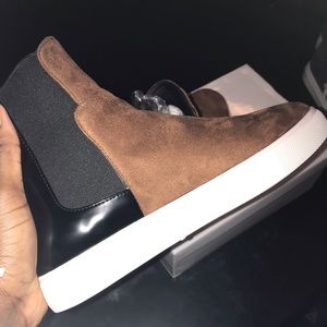 Sneakers boots